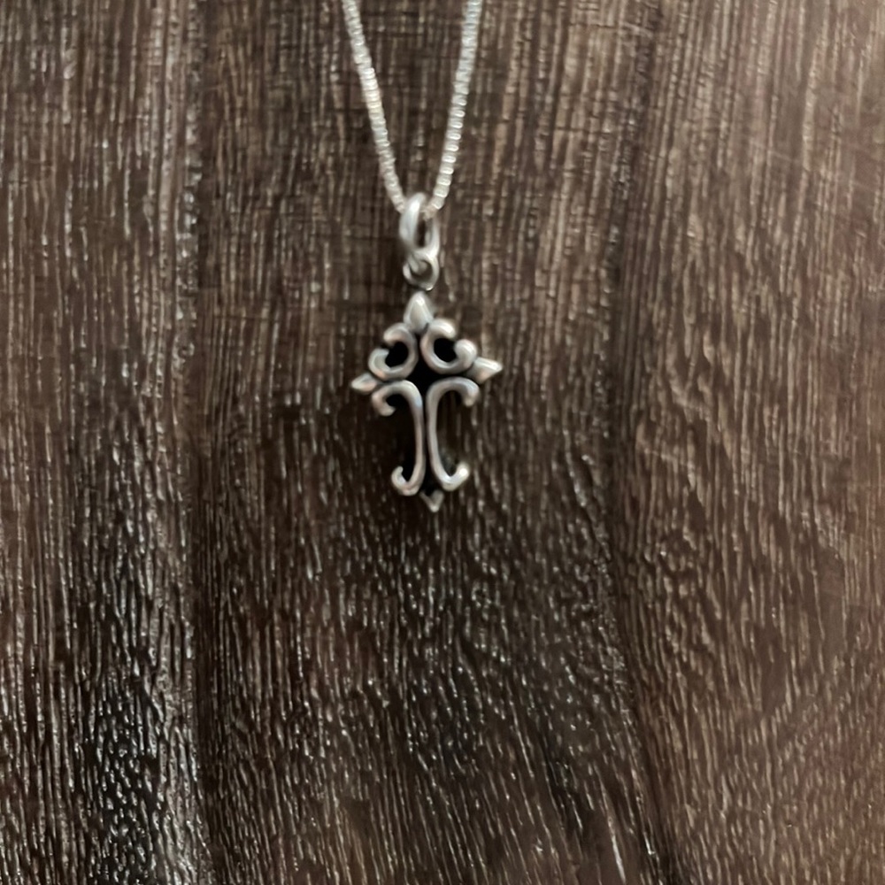Solid 925 Sterling Silver Fleur De Lis Cross Pendant Necklace.
